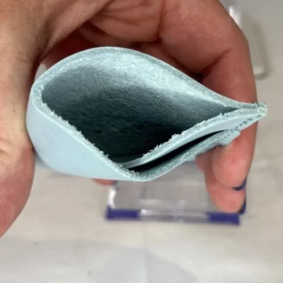 Portland Leather, Light Blue Slim Card Case / Wallet, BNNU - Picture 3 of 5